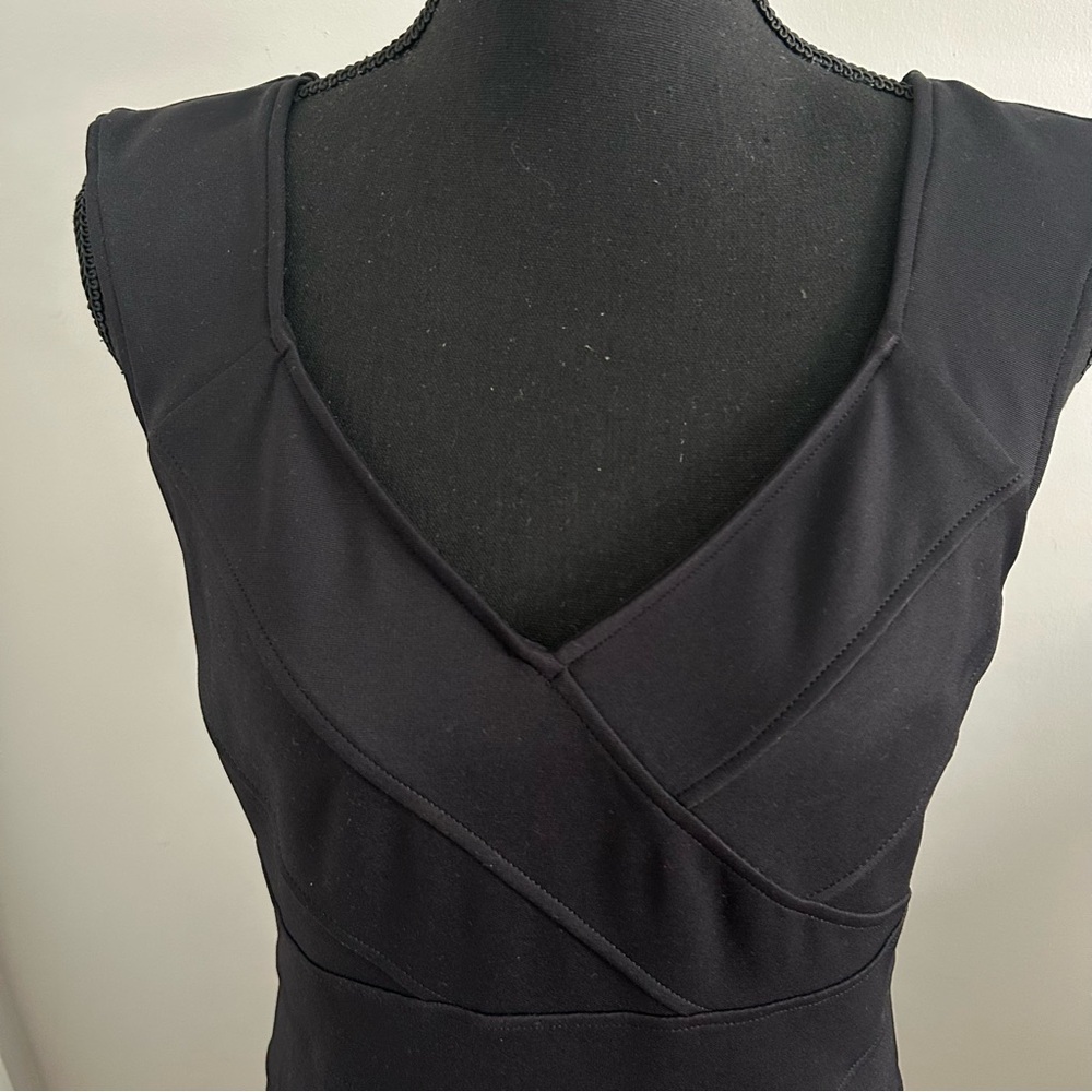 Elegant WHBM Black Sleeveless Dress. Size 8 - Picture 4 of 4